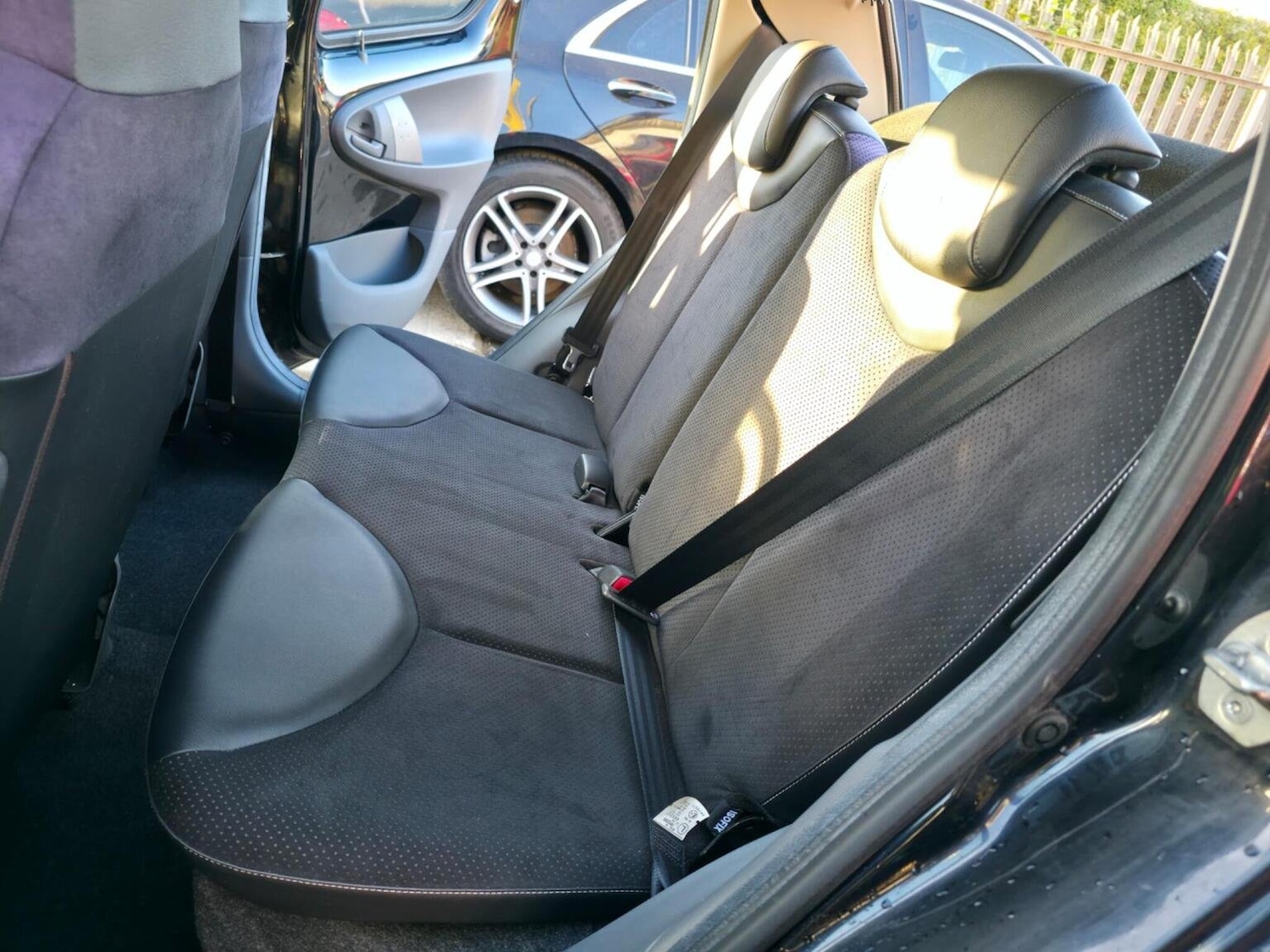 Used Toyota AYGO 2010 for sale - 76082579: Photo 21