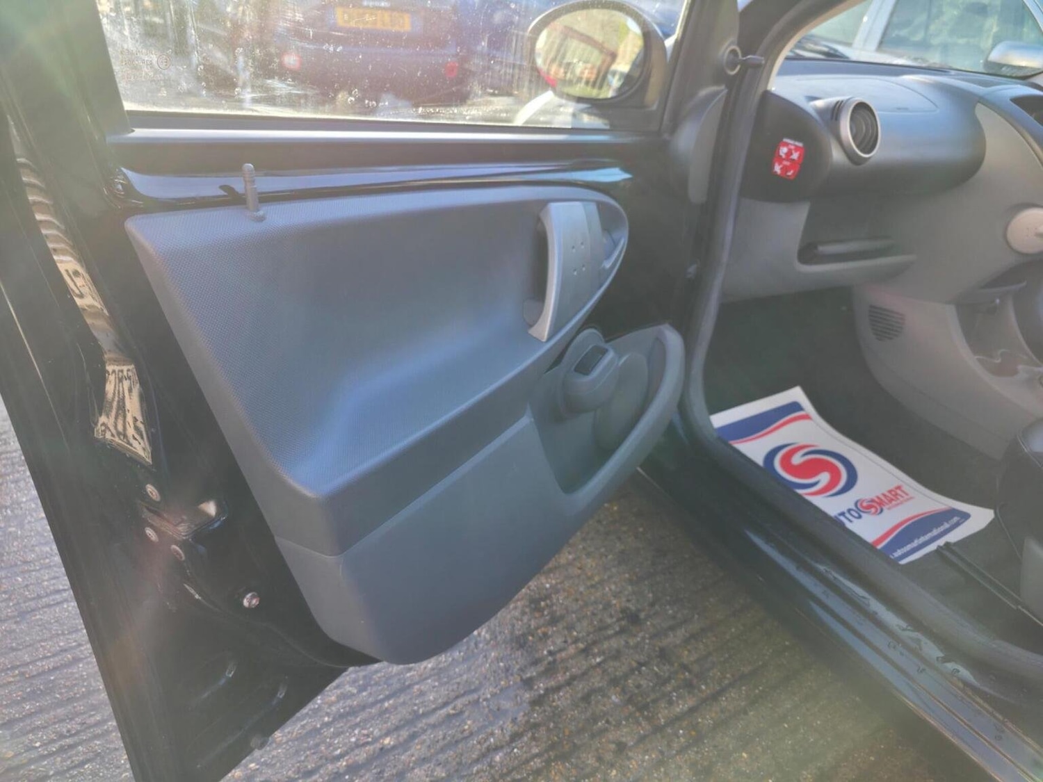 Used Toyota AYGO 2010 for sale - 76082579: Photo 23