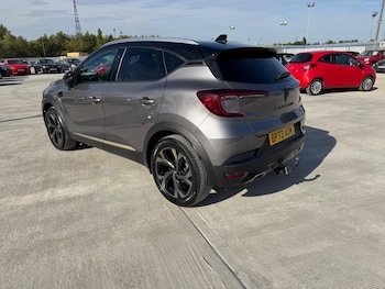 Used Renault Captur 2023 for sale - 79472232: Photo