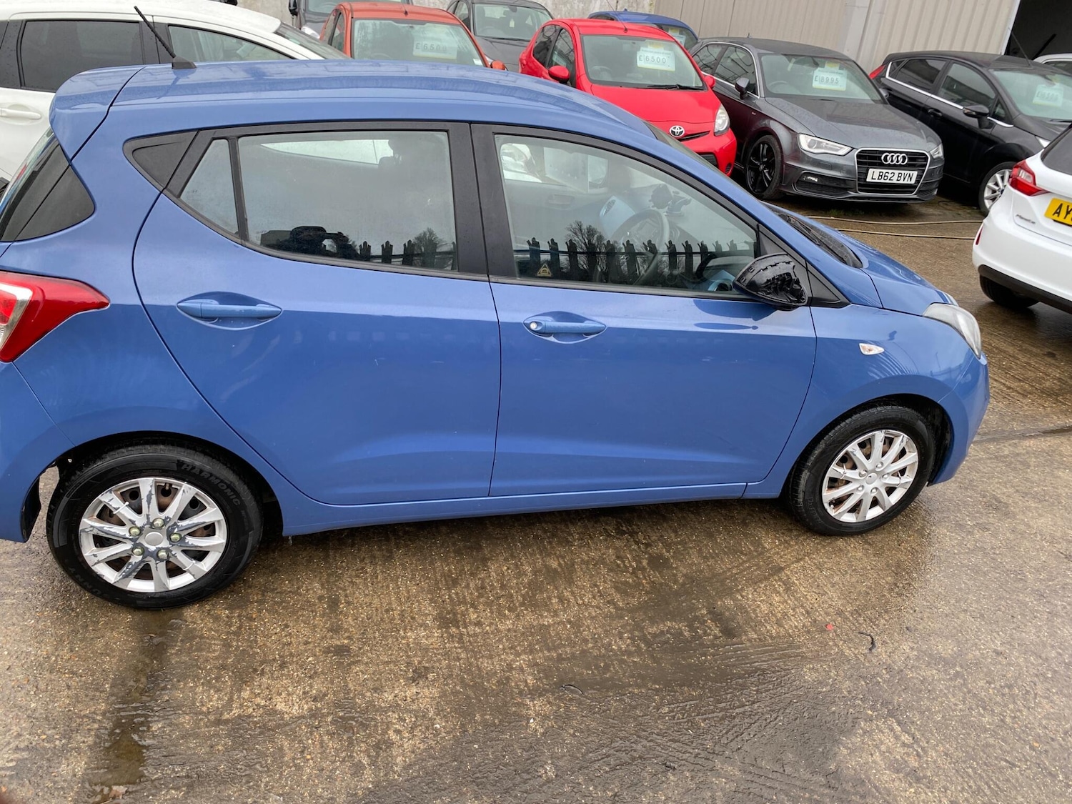 Used Hyundai i10 2014 for sale - 77611812: Photo 13