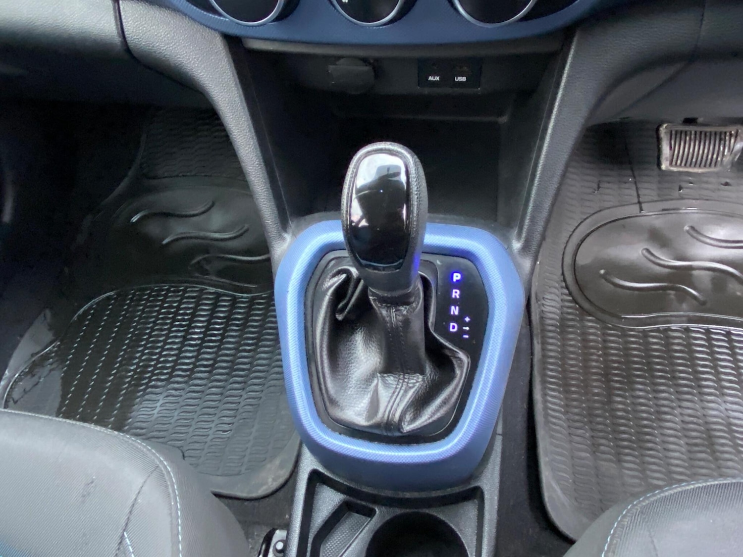 Used Hyundai i10 2014 for sale - 77611812: Photo 19