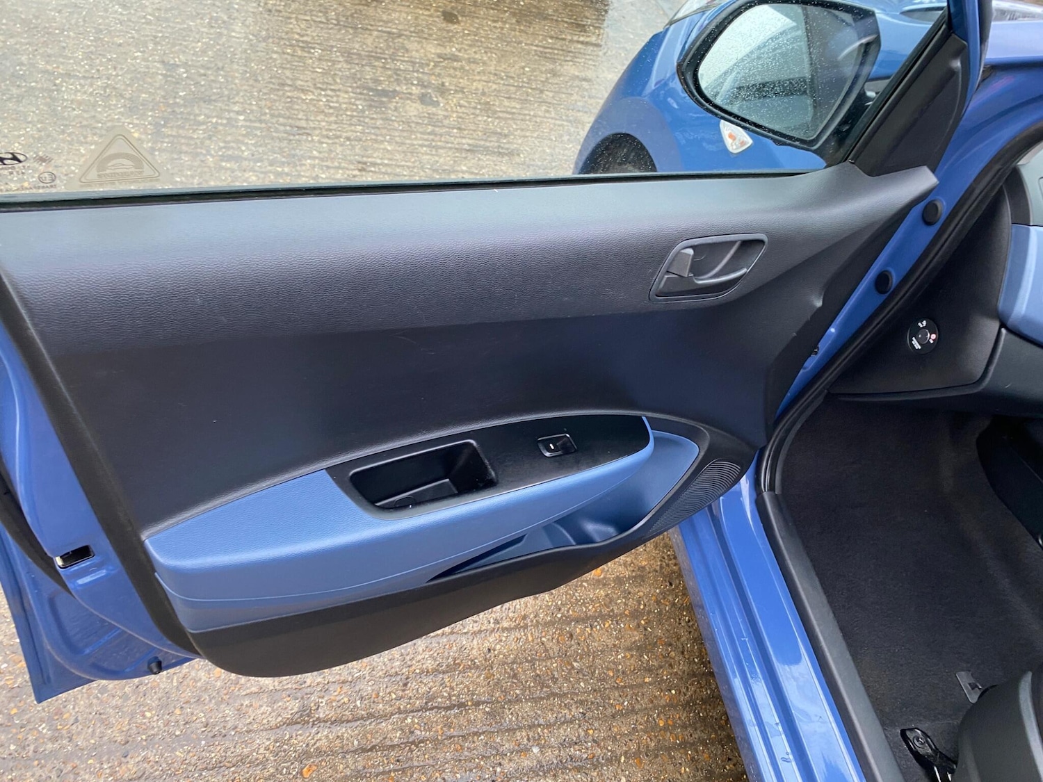 Used Hyundai i10 2014 for sale - 77611812: Photo 26