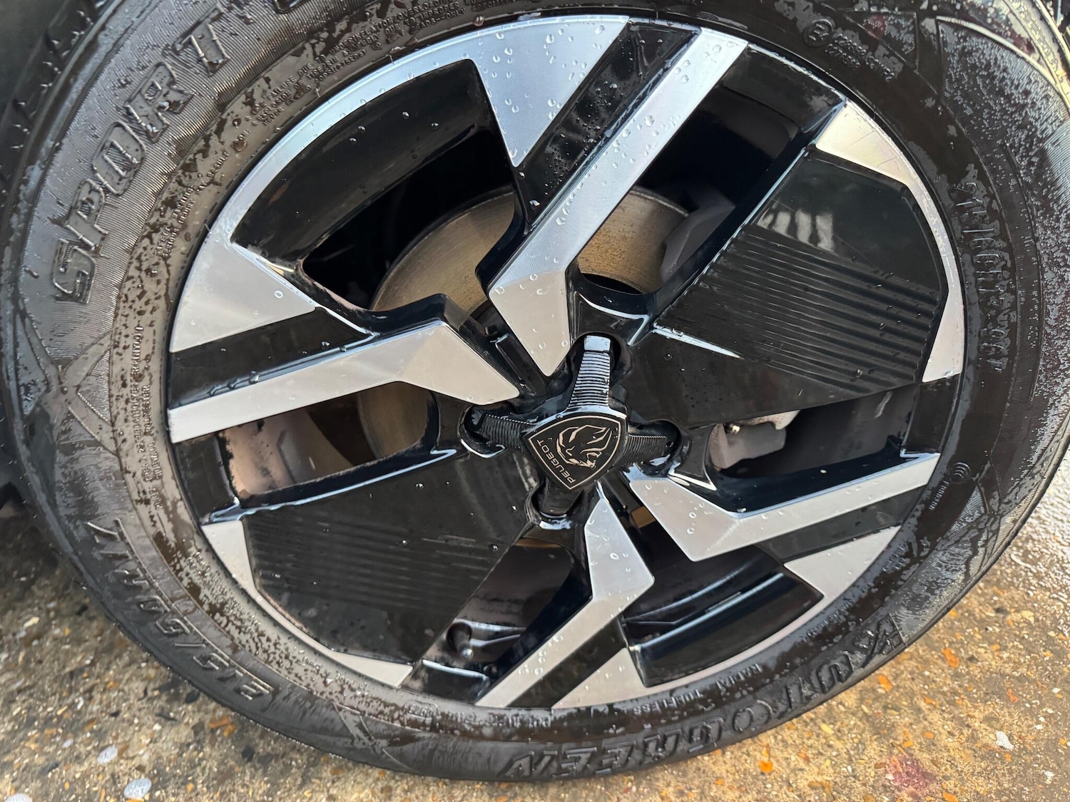 Used Peugeot 2008 2024 for sale - 76935783: Photo 29