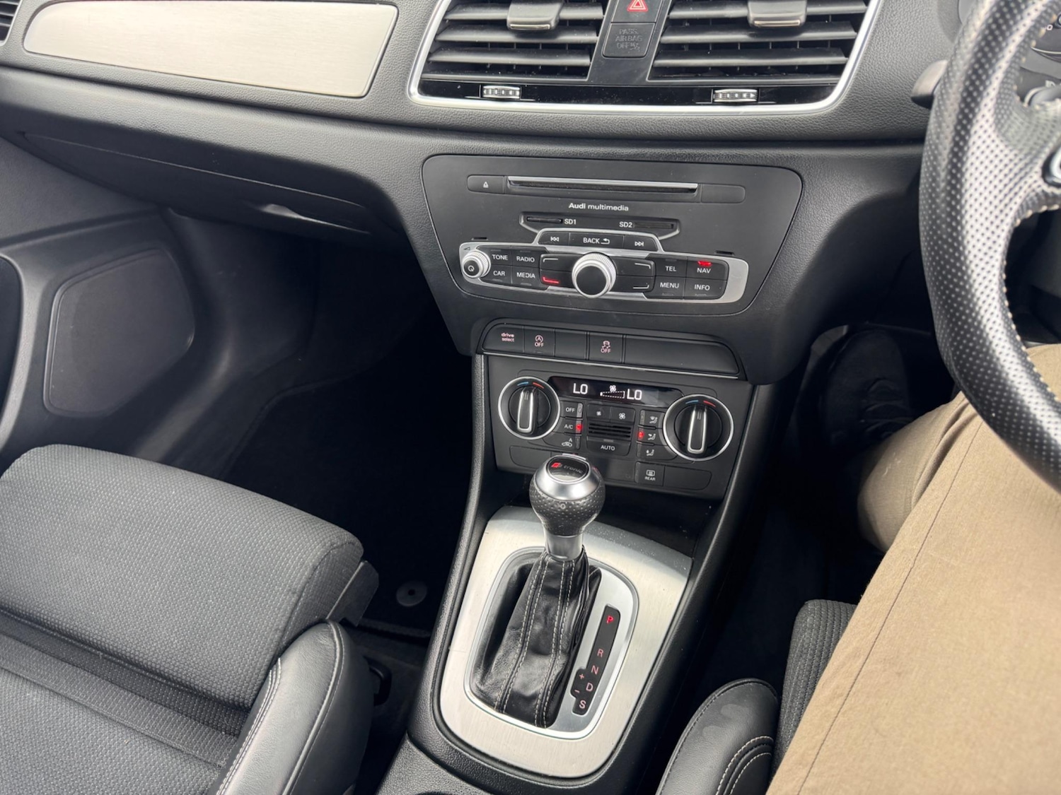 Used Audi Q3 2016 for sale - 76638791: Photo 17