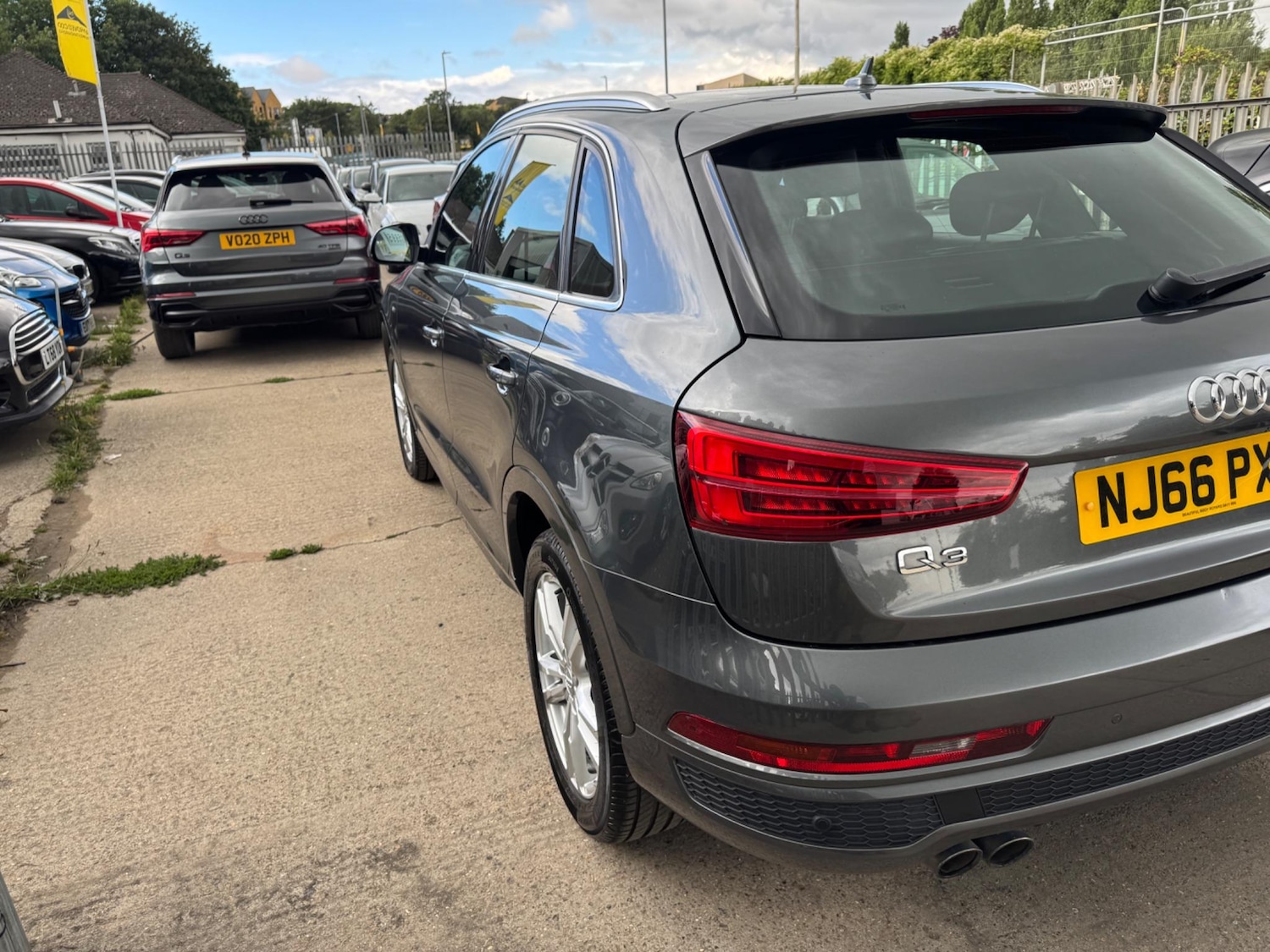 Used Audi Q3 2016 for sale - 76638791: Photo 4