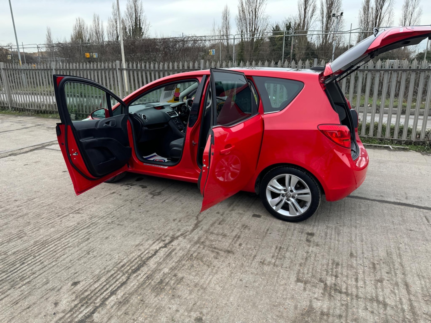 Used Vauxhall Meriva 2015 for sale - 77612160: Photo 11