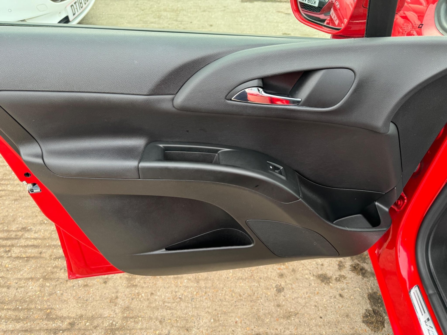 Used Vauxhall Meriva 2015 for sale - 77612160: Photo 37