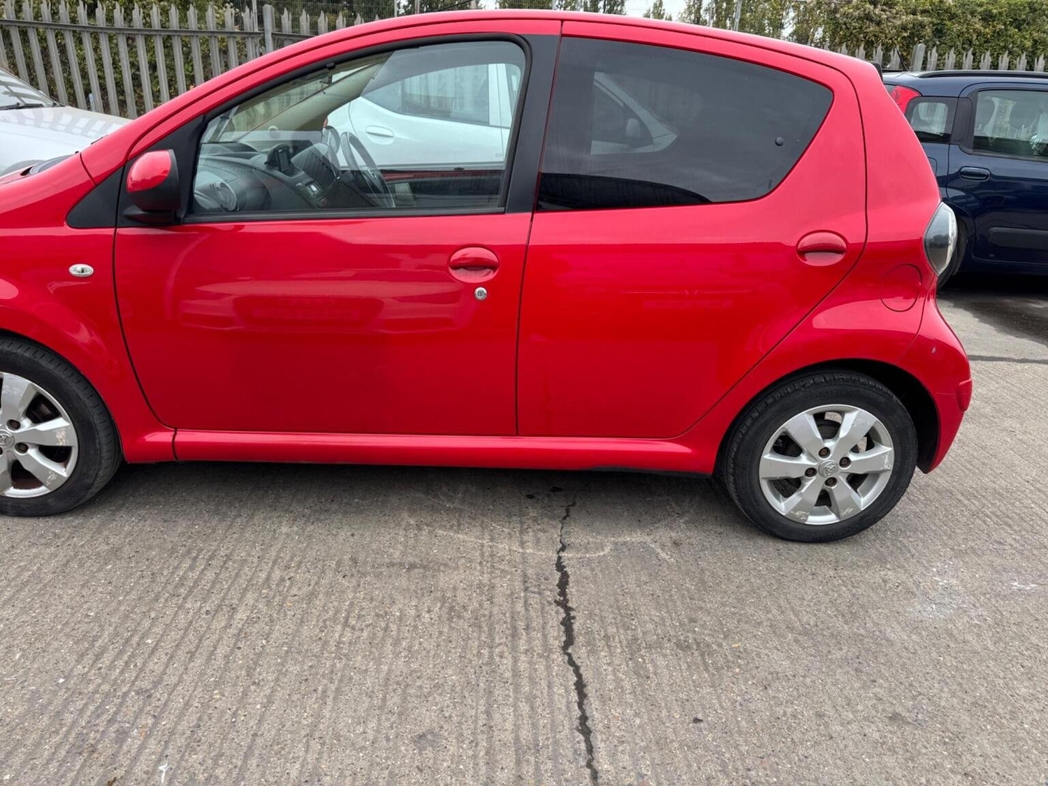 Used Toyota AYGO 2012 for sale - 76198180: Photo 10