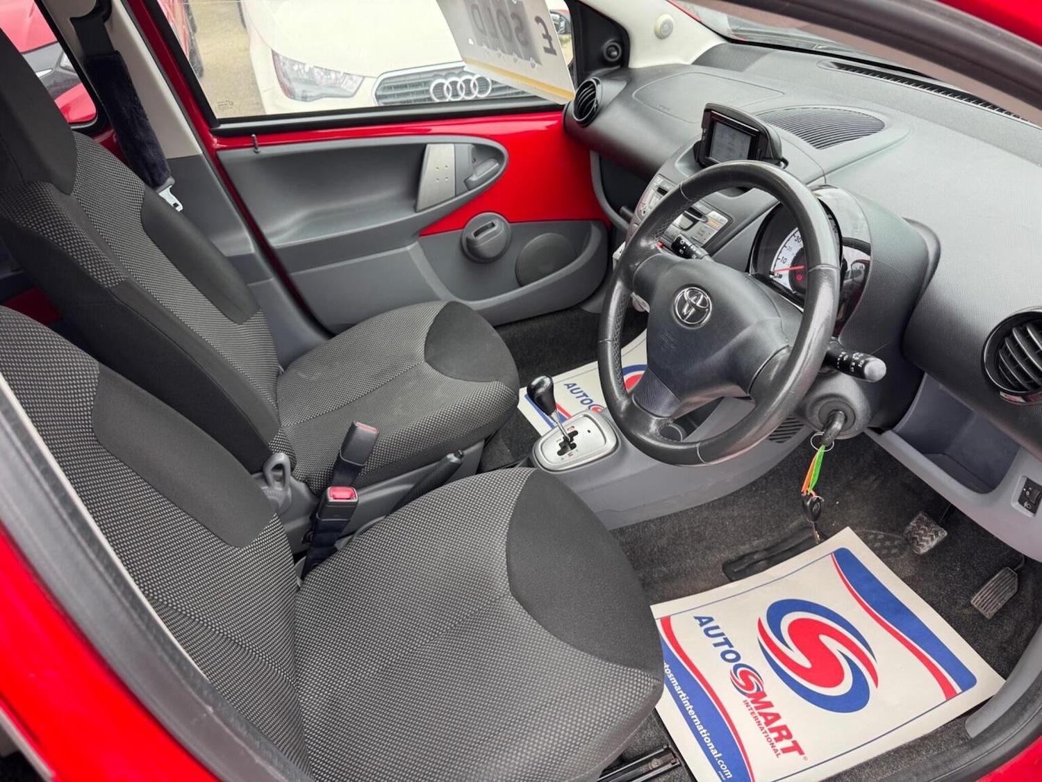 Used Toyota AYGO 2012 for sale - 76198180: Photo 22