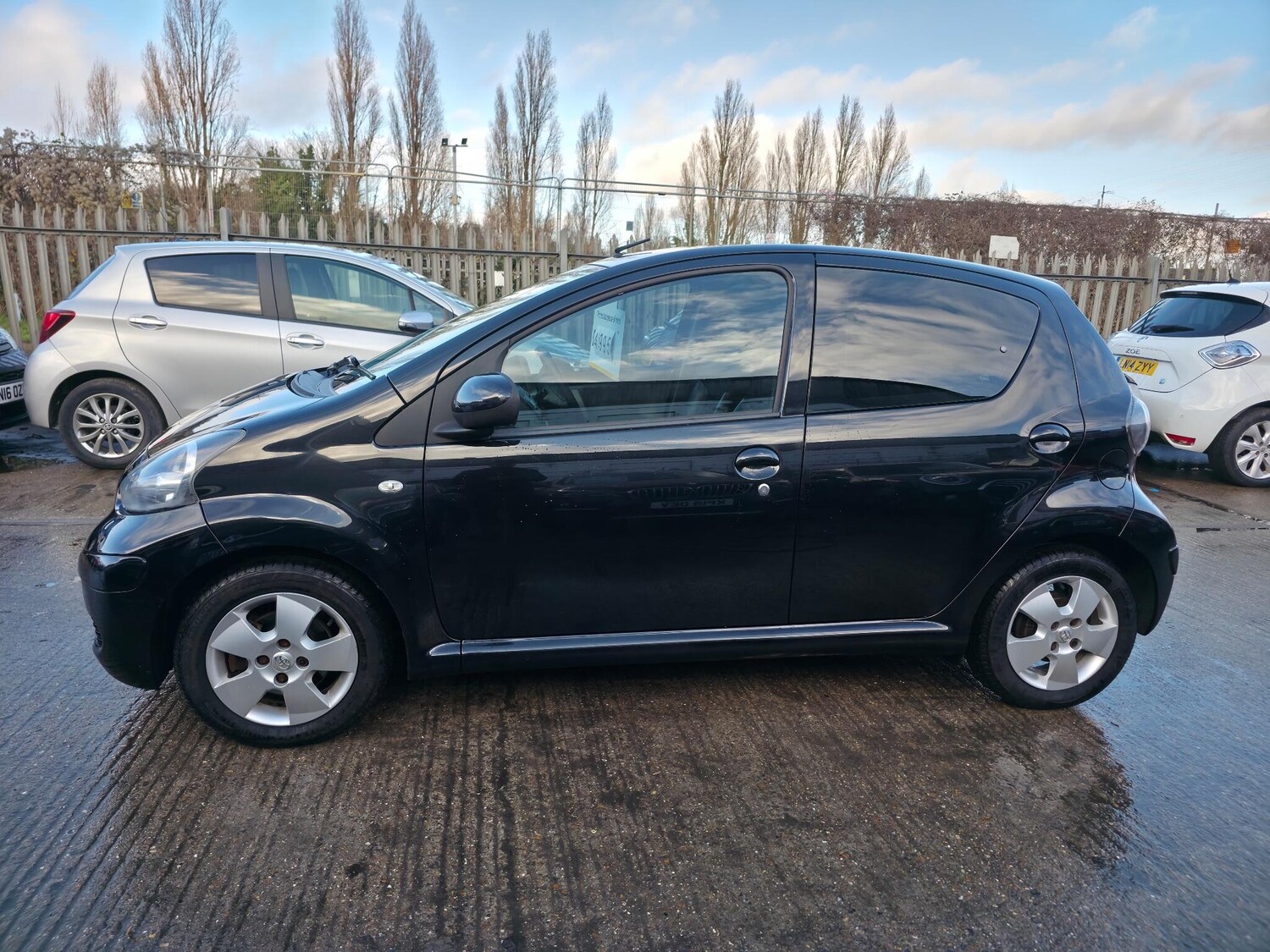 Used Toyota AYGO 2010 for sale - 77229927: Photo 10