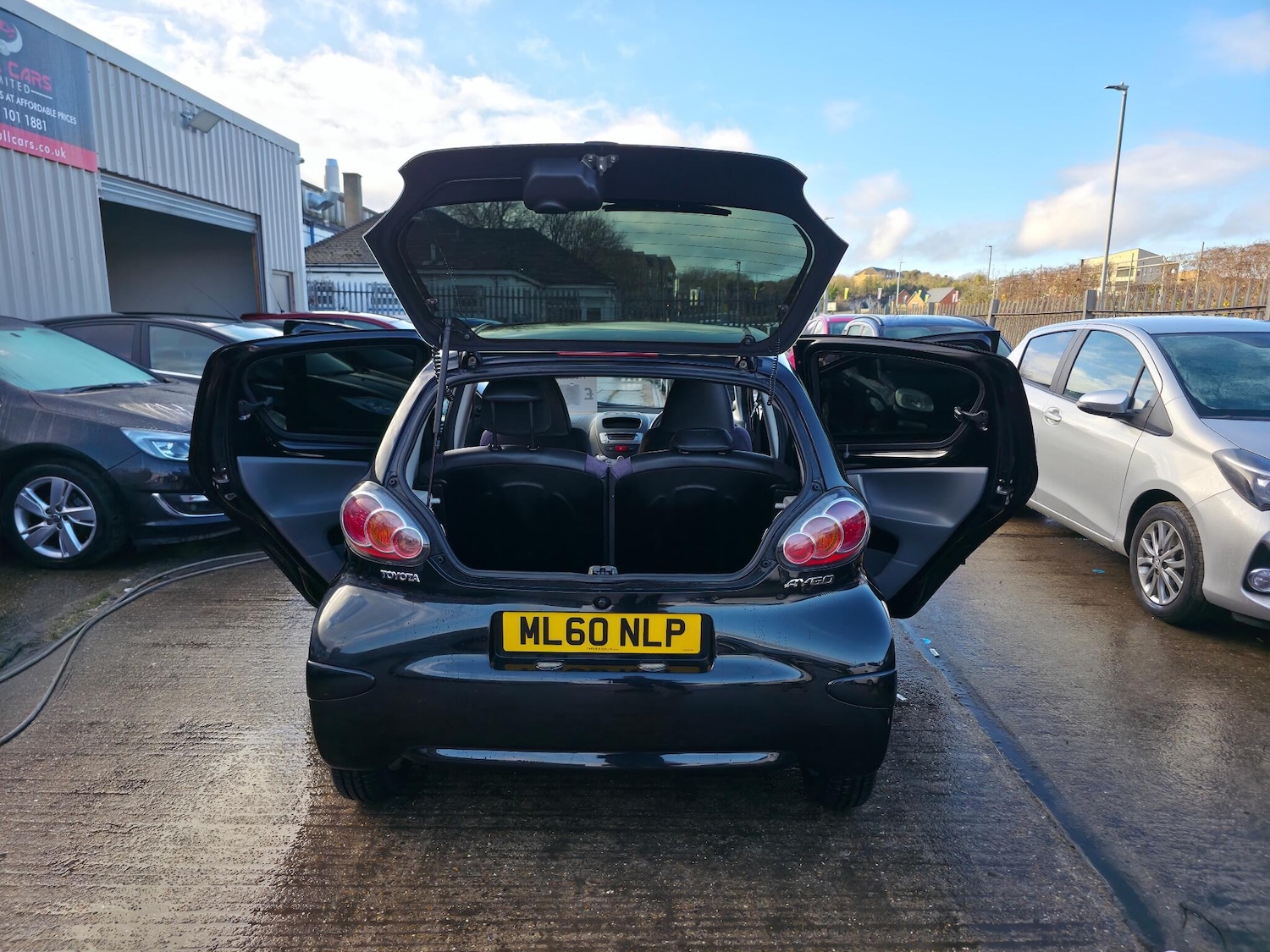 Used Toyota AYGO 2010 for sale - 77229927: Photo 13