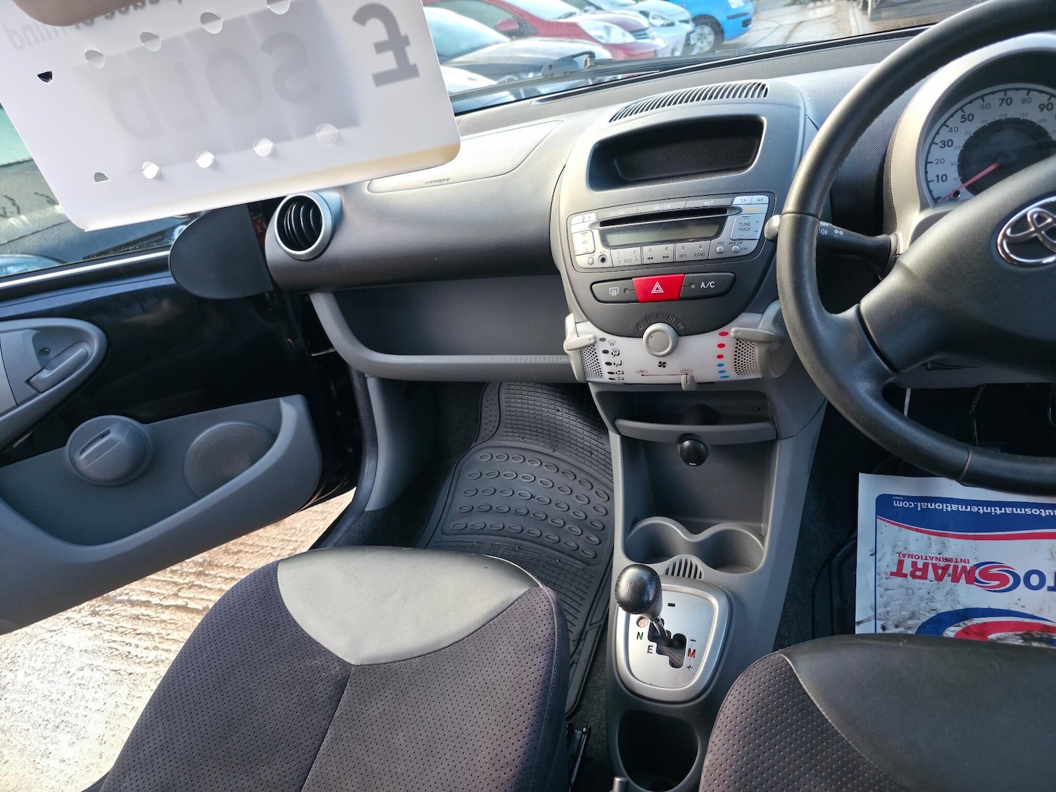 Used Toyota AYGO 2010 for sale - 77229927: Photo 18