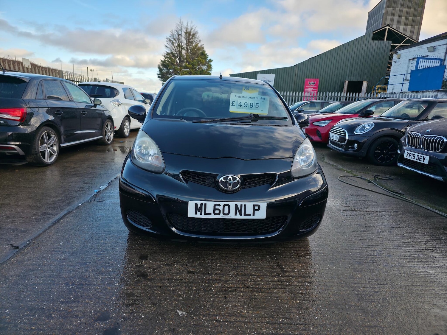 Used Toyota AYGO 2010 for sale - 77229927: Photo 2