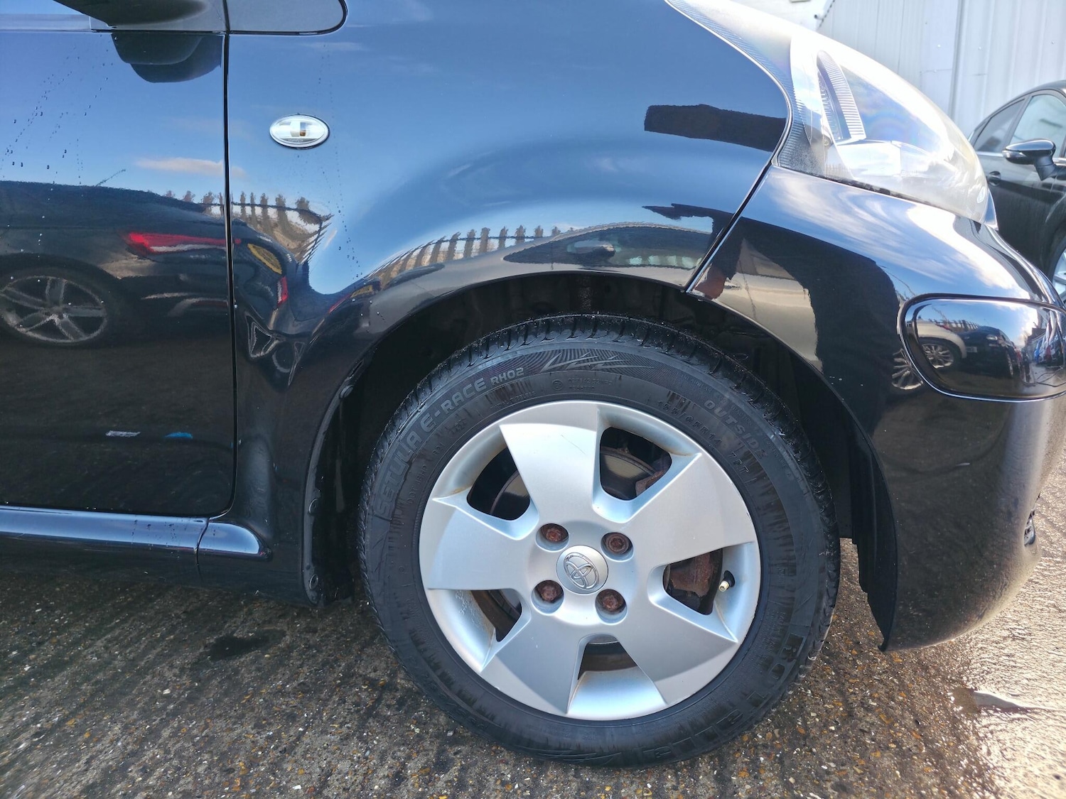 Used Toyota AYGO 2010 for sale - 77229927: Photo 28