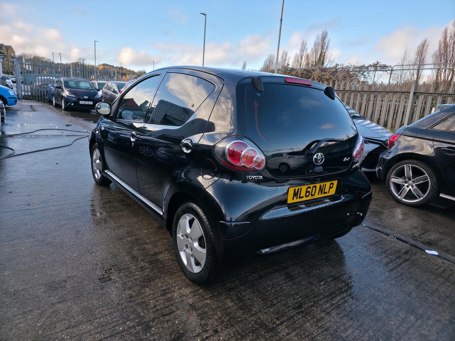 Used Toyota AYGO 2010 for sale - 77229927: Photo 4