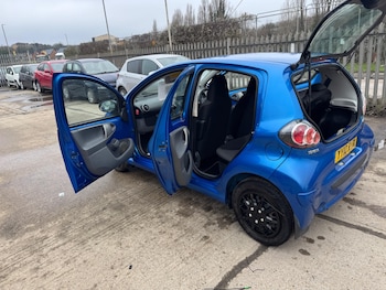 Used Toyota AYGO 2010 for sale - 77497380: Photo