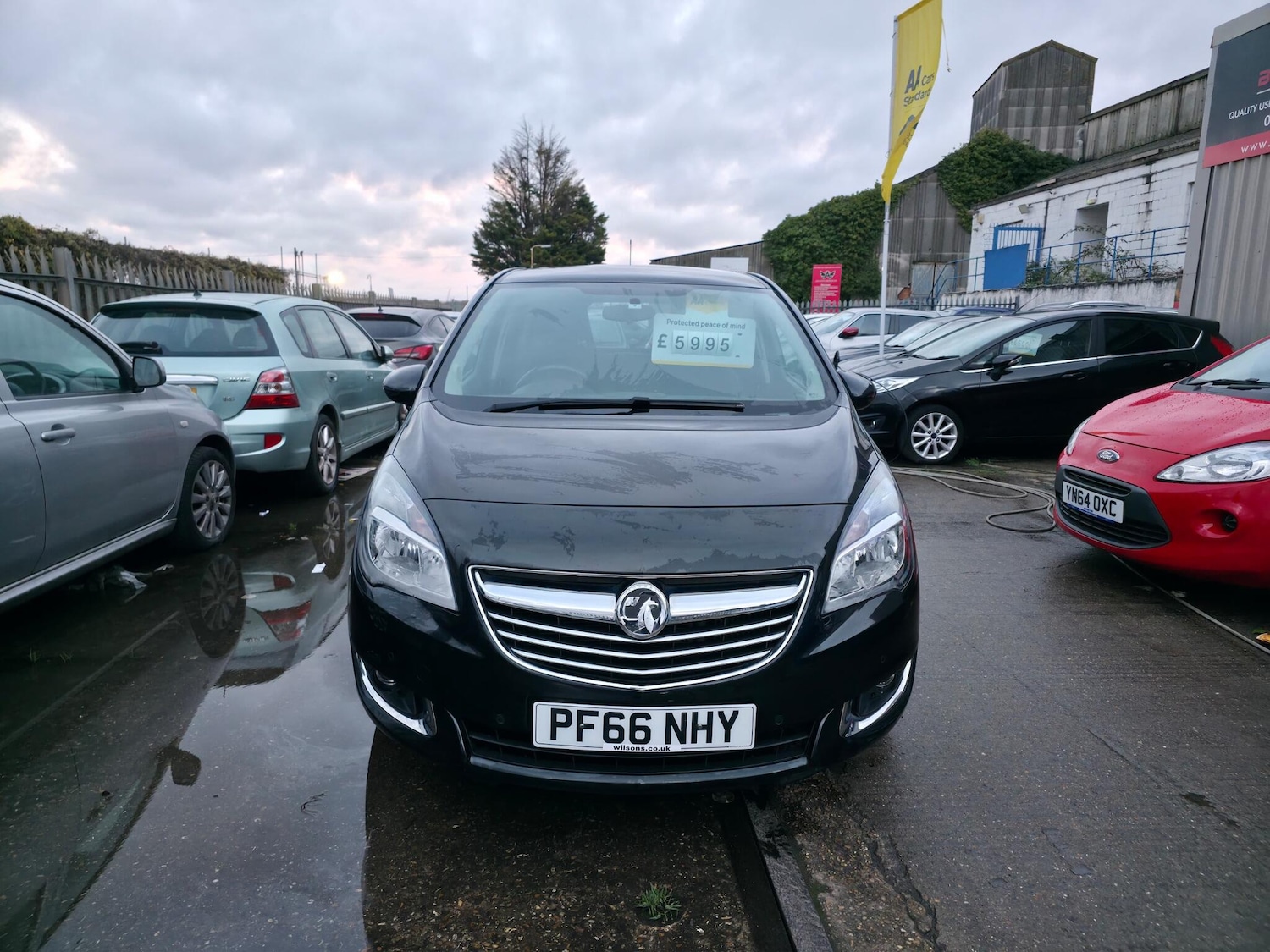 Used Vauxhall Meriva 2016 for sale - 76638809: Photo 2