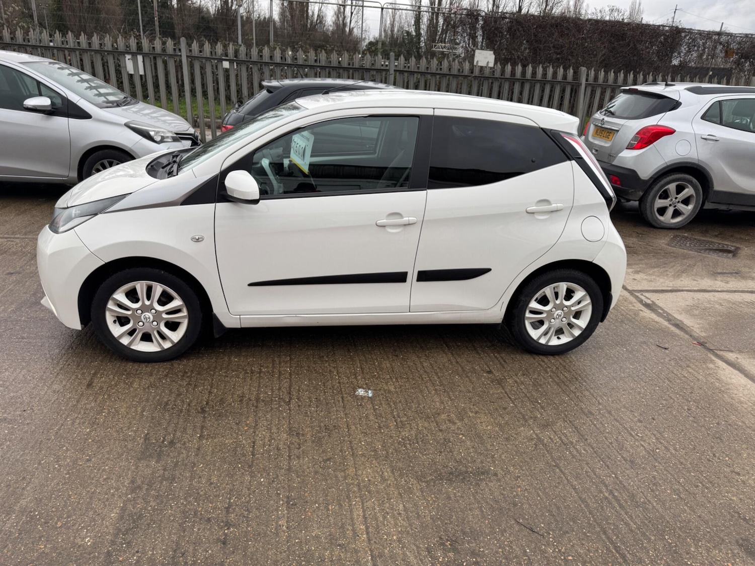 Used Toyota AYGO 2015 for sale - 77550064: Photo 12