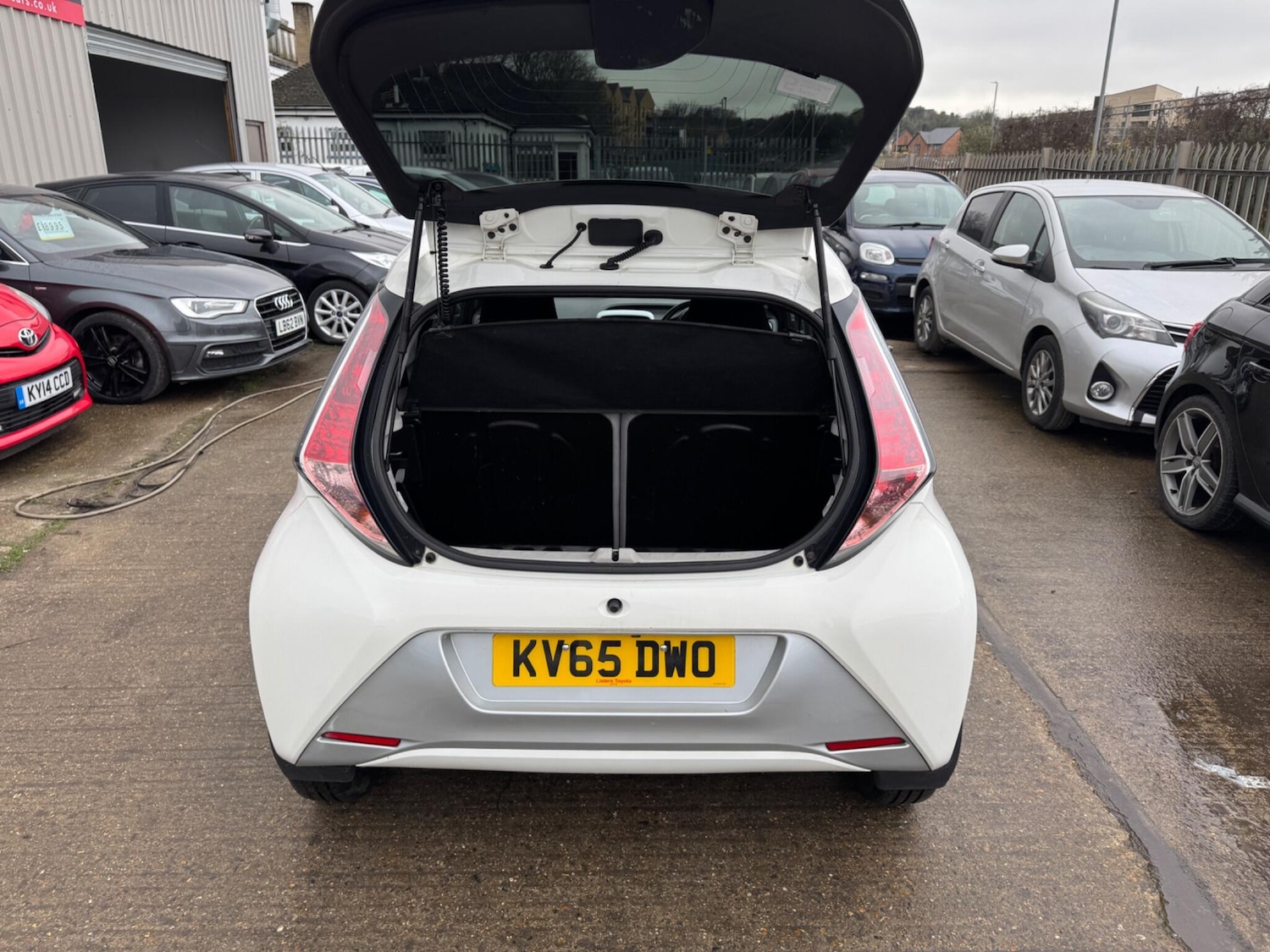 Used Toyota AYGO 2015 for sale - 77550064: Photo 15