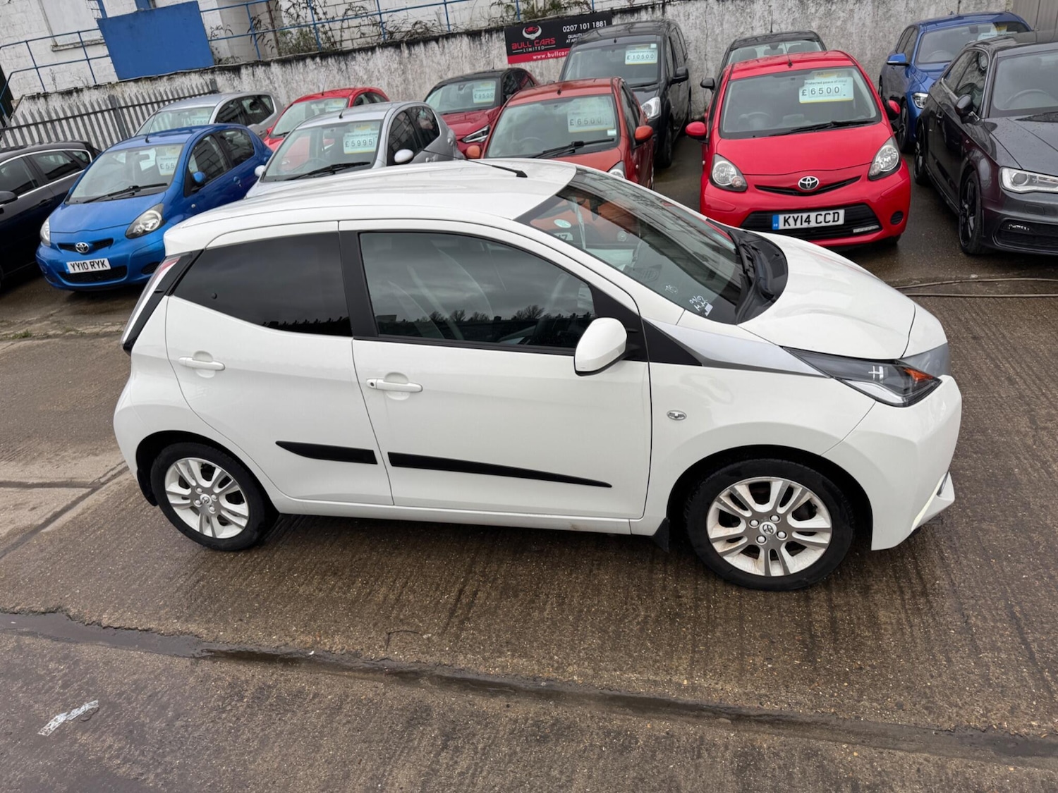 Used Toyota AYGO 2015 for sale - 77550064: Photo 18