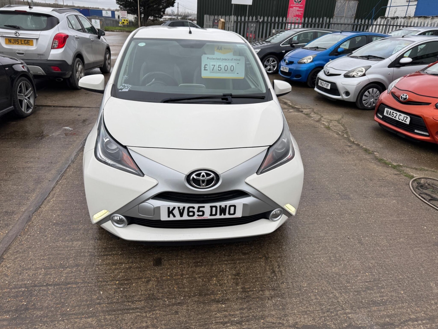 Used Toyota AYGO 2015 for sale - 77550064: Photo 2