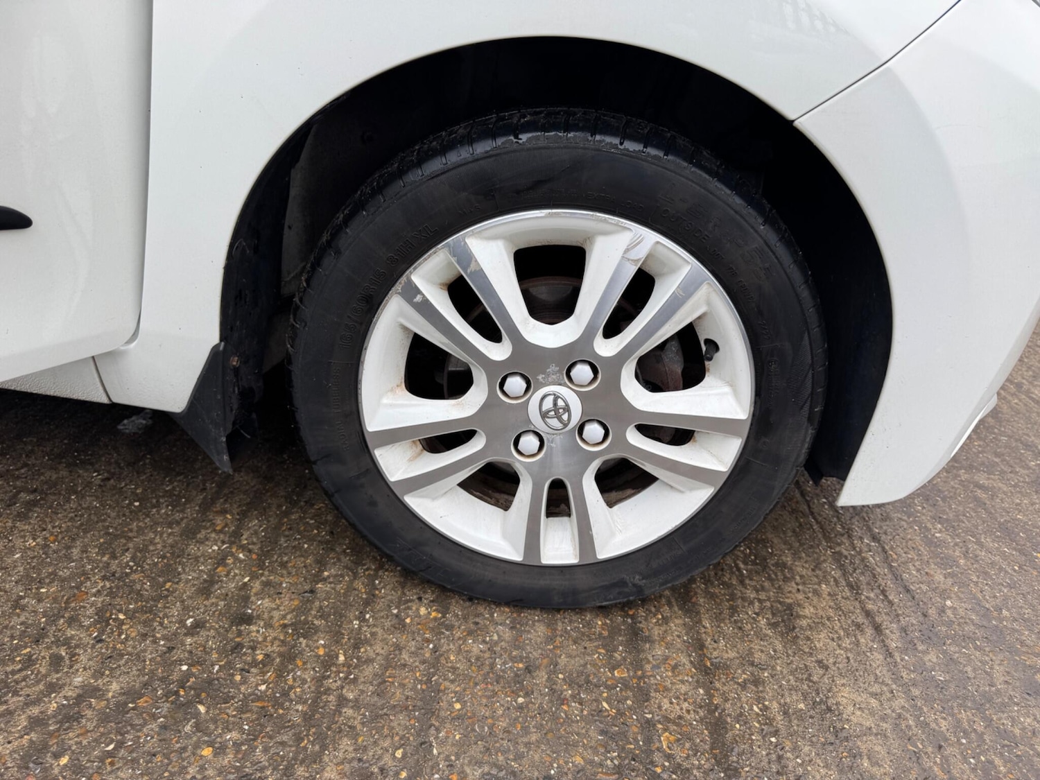 Used Toyota AYGO 2015 for sale - 77550064: Photo 35