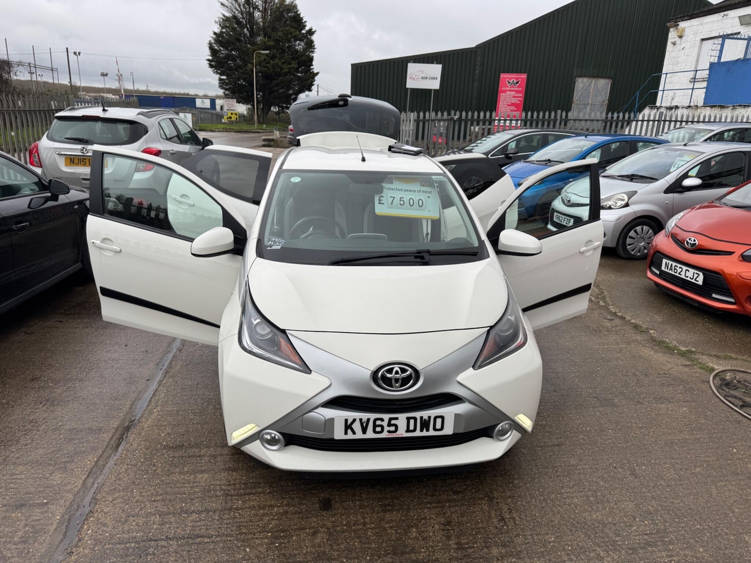 Used Toyota AYGO 2015 for sale - 77550064: Photo 7