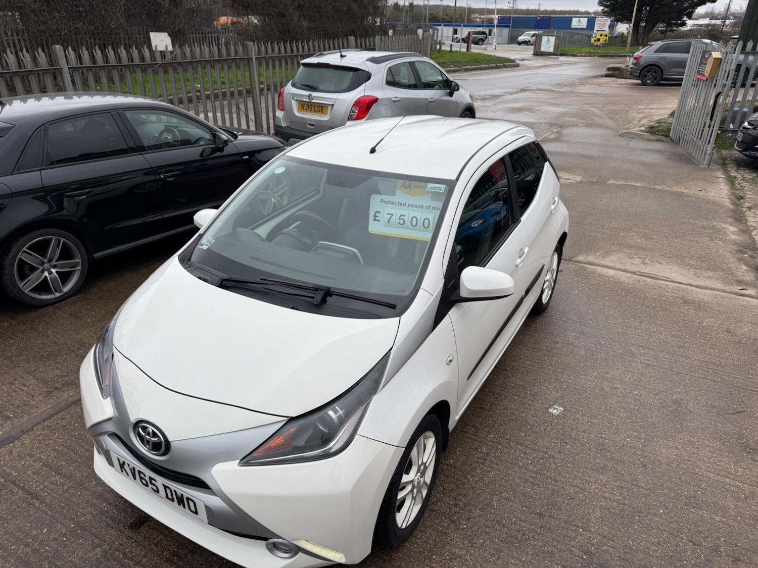 Used Toyota AYGO 2015 for sale - 77550064: Photo 8