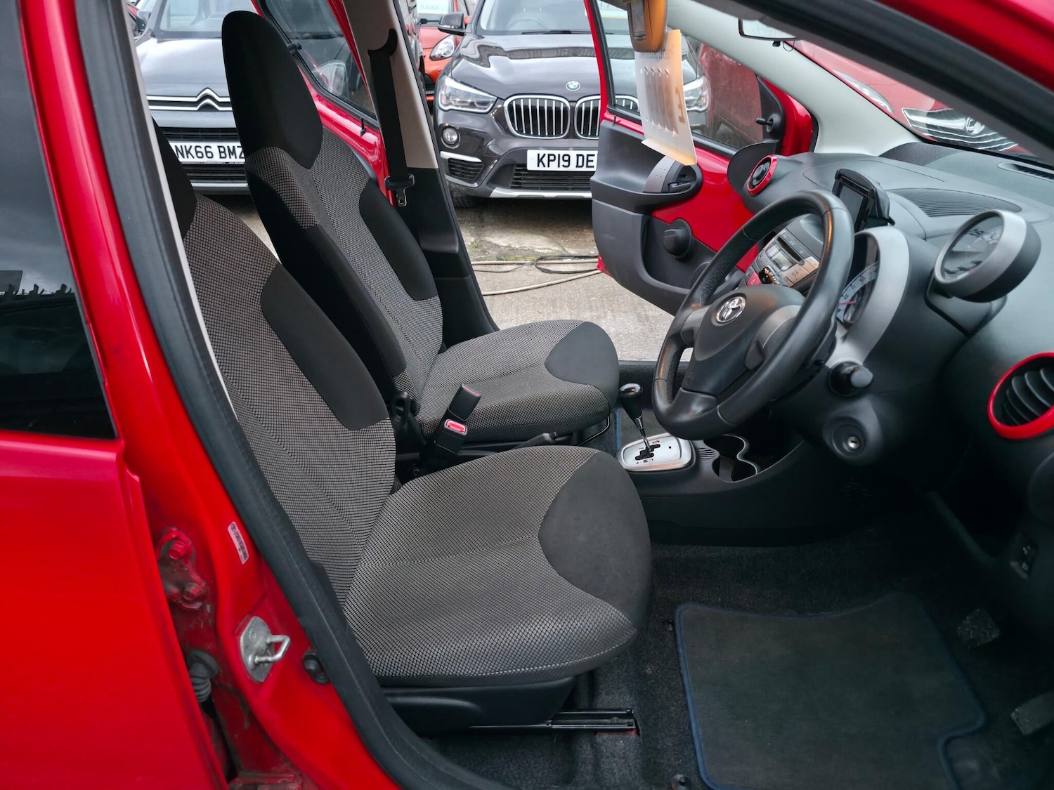 Used Toyota AYGO 2014 for sale - 77305903: Photo 21