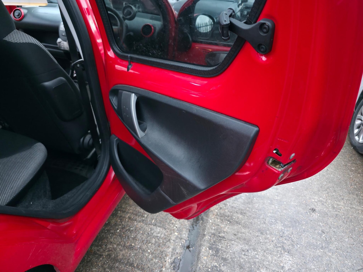 Used Toyota AYGO 2014 for sale - 77305903: Photo 26