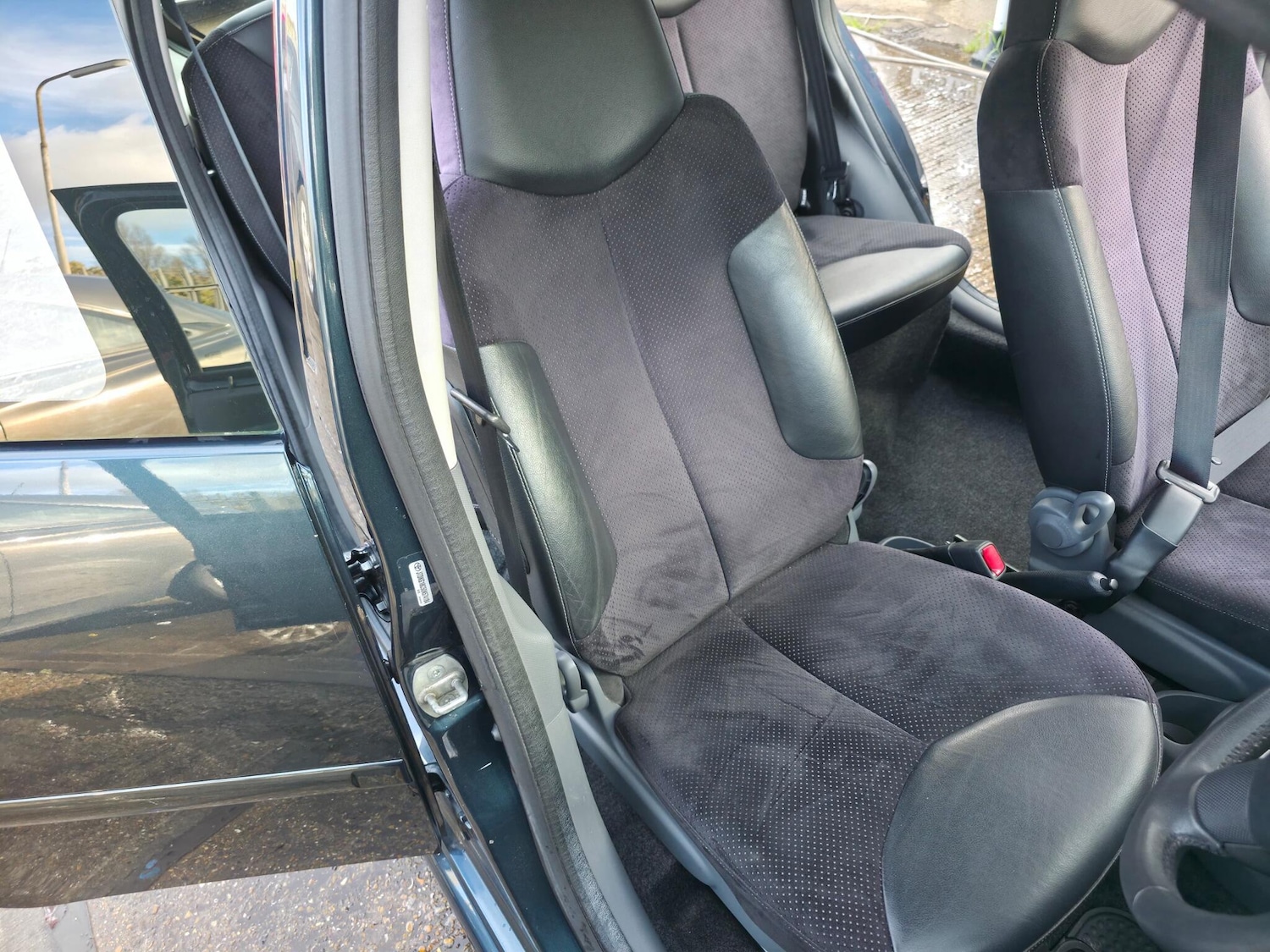 Used Toyota AYGO 2011 for sale - 76638805: Photo 21