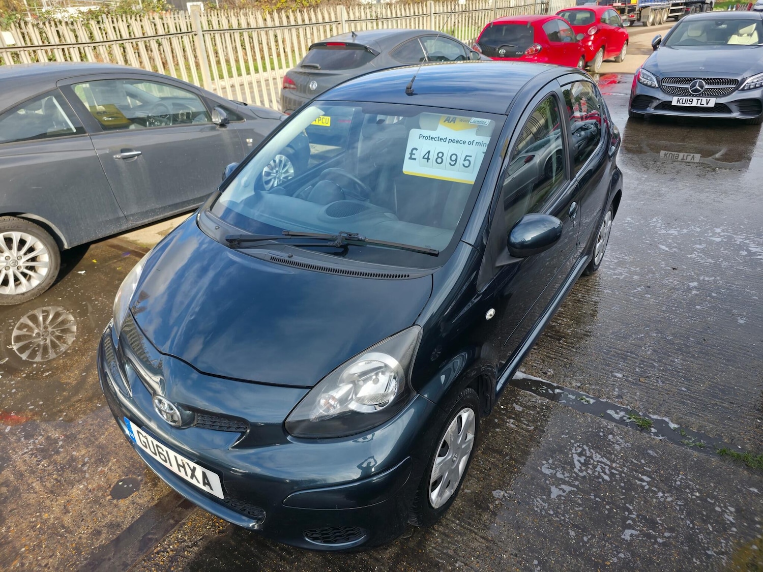 Used Toyota AYGO 2011 for sale - 76638805: Photo 3
