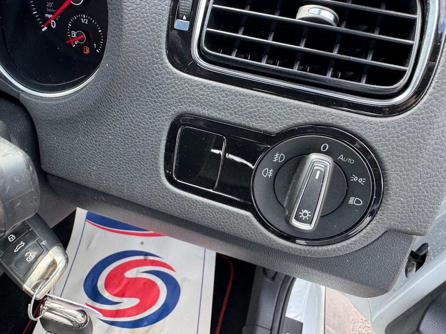 Vehicle 28