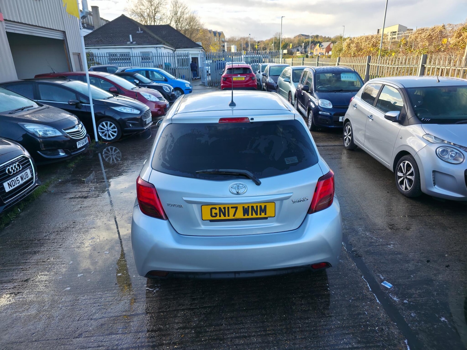 Used Toyota Yaris 2017 for sale - 76765086: Photo 11