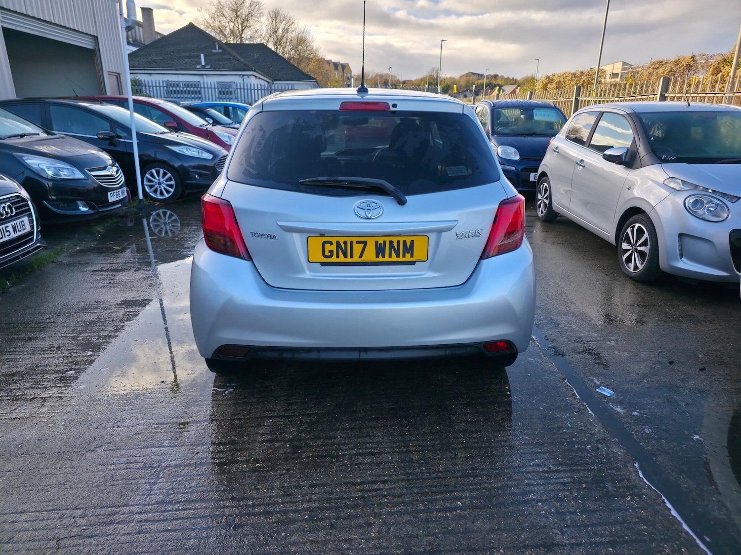 Used Toyota Yaris 2017 for sale - 76765086: Photo 12