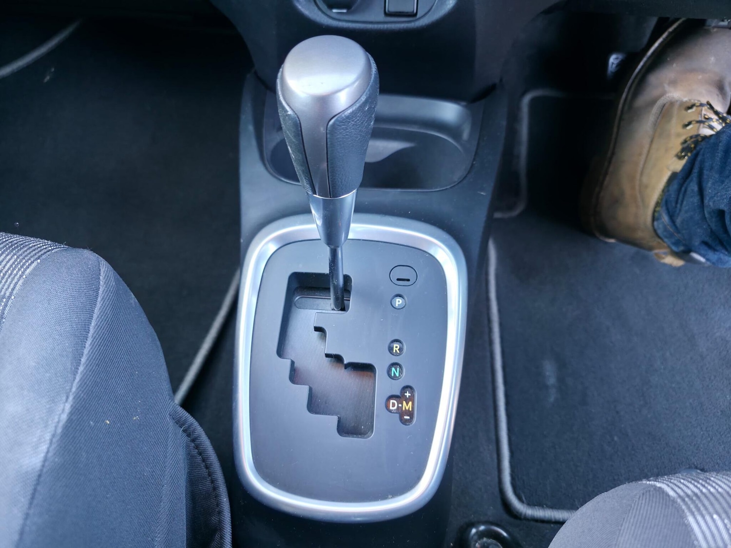 Used Toyota Yaris 2017 for sale - 76765086: Photo 17