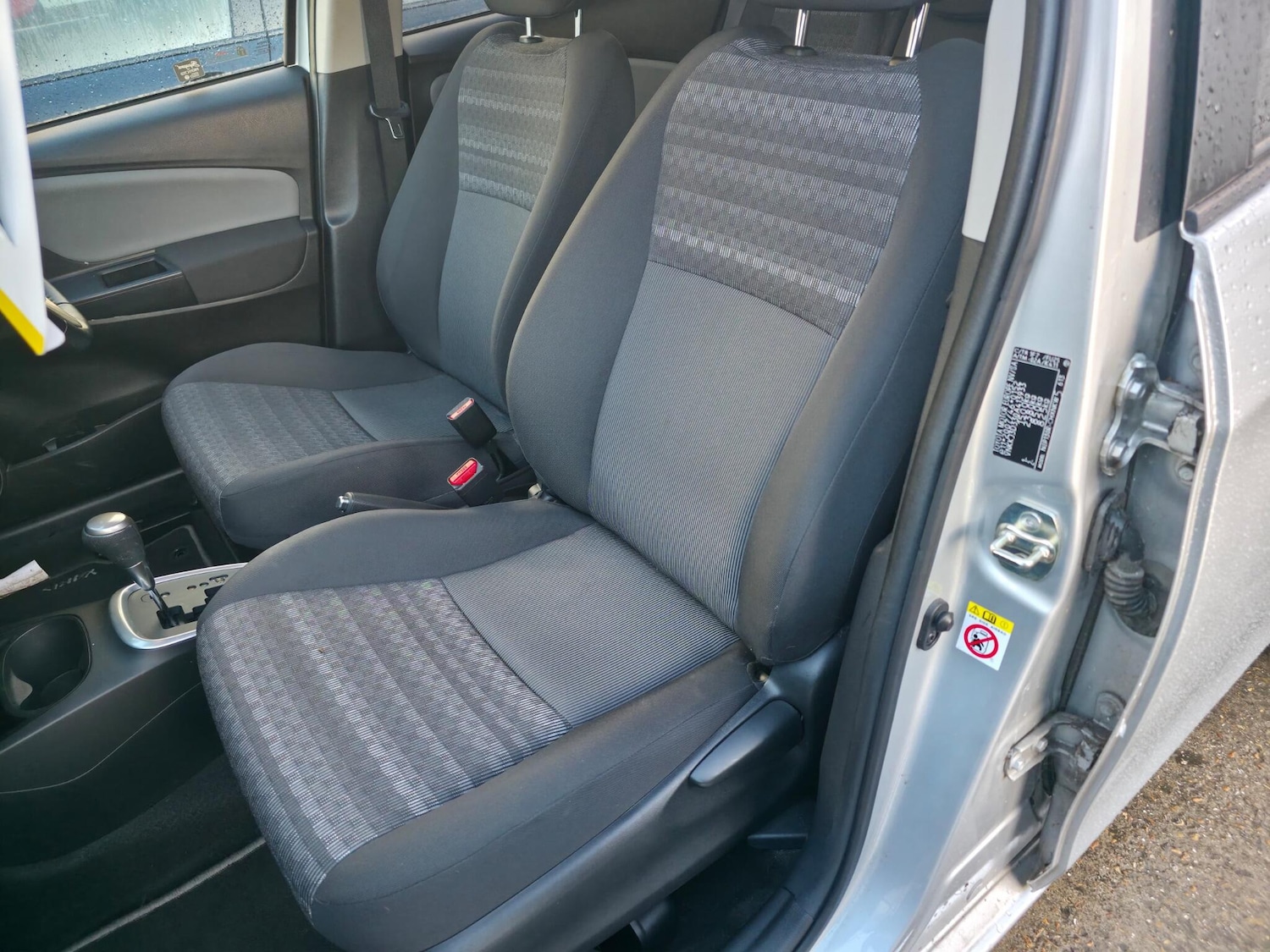 Used Toyota Yaris 2017 for sale - 76765086: Photo 19