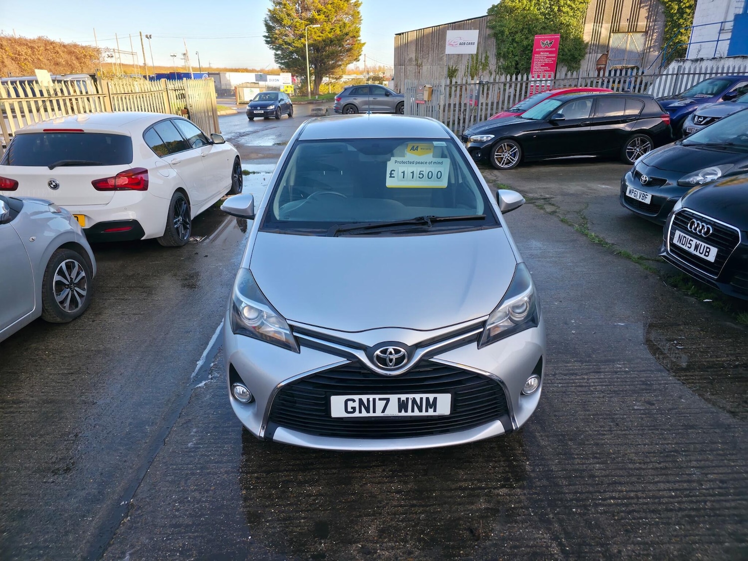 Used Toyota Yaris 2017 for sale - 76765086: Photo 2