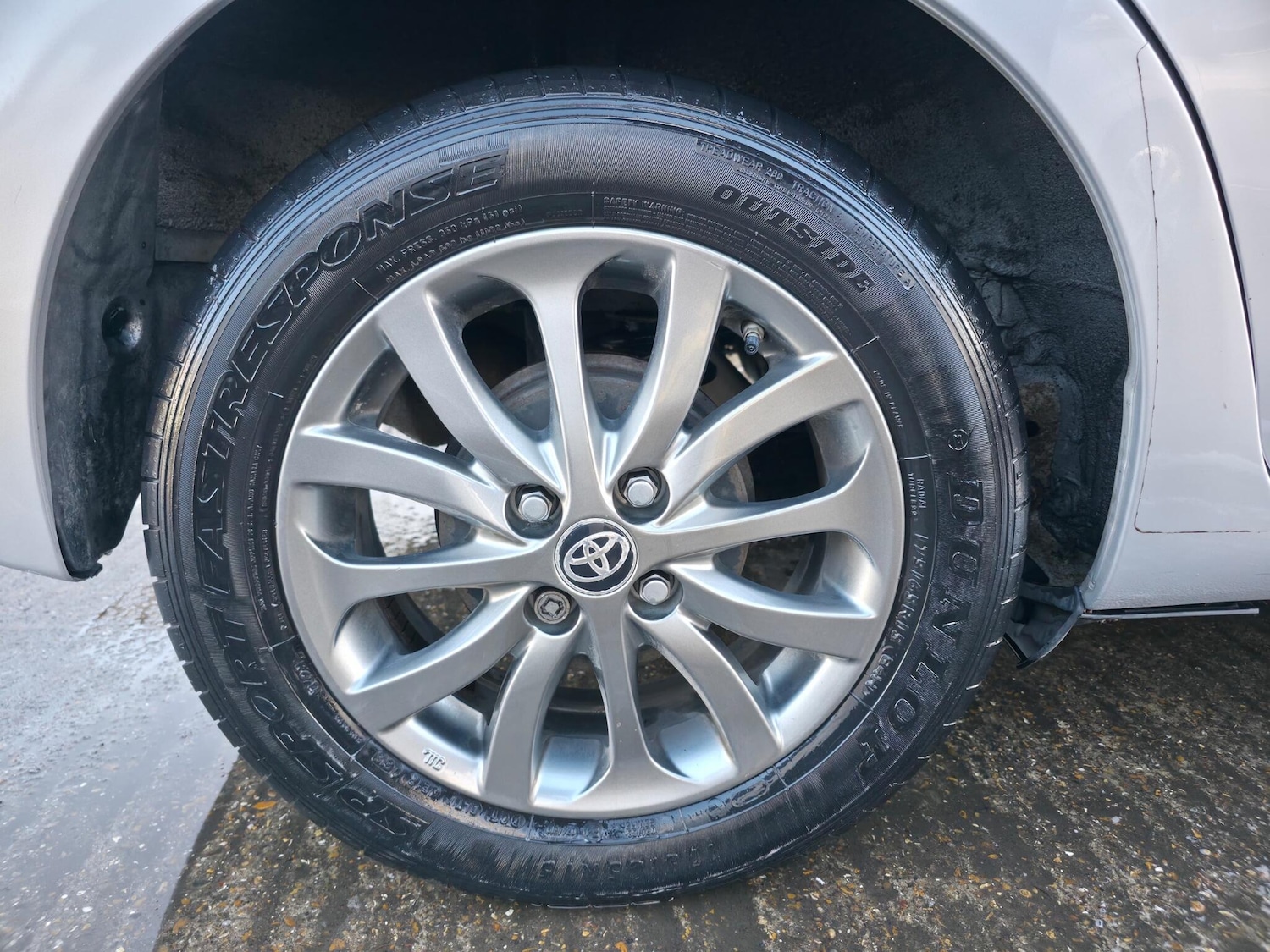 Used Toyota Yaris 2017 for sale - 76765086: Photo 31