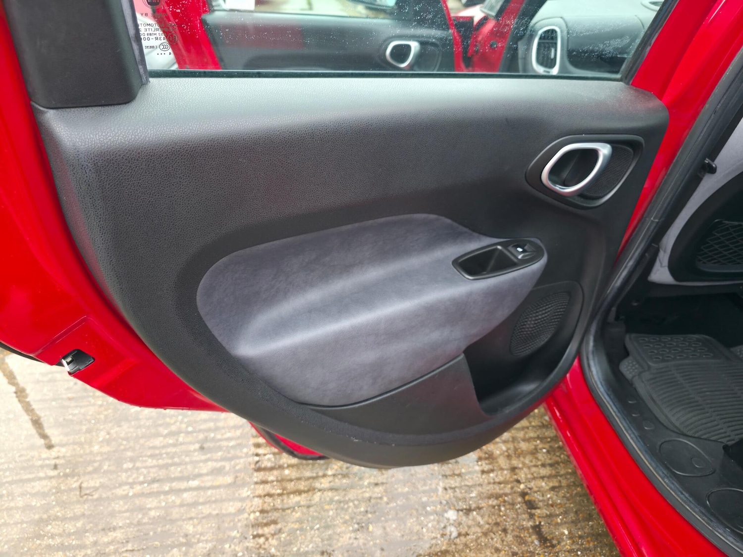 Used Fiat 500L 2014 for sale - 76865618: Photo 25