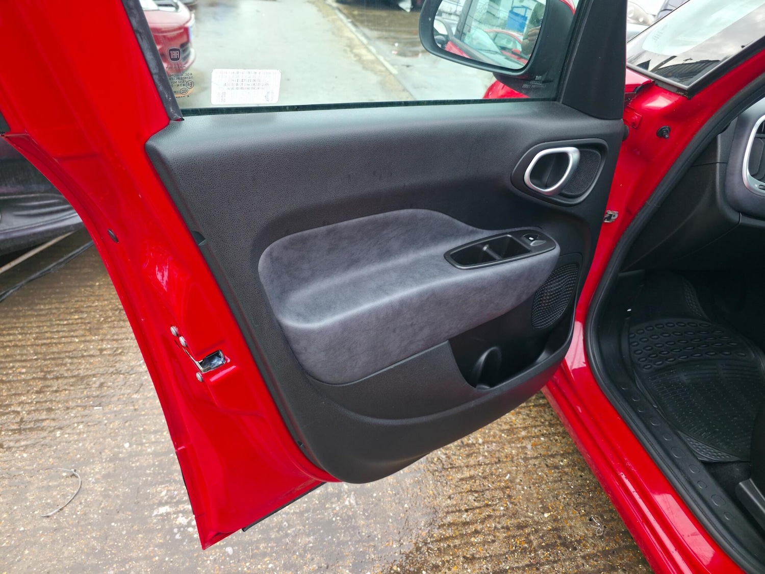 Used Fiat 500L 2014 for sale - 76865618: Photo 26