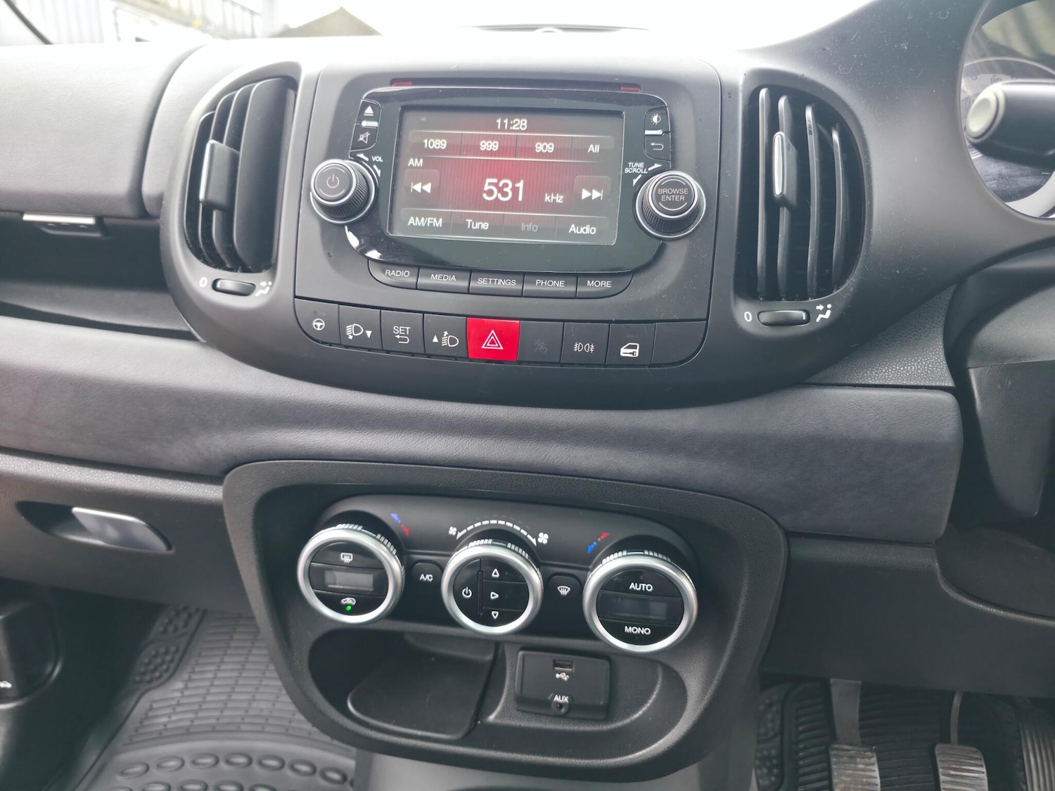 Used Fiat 500L 2014 for sale - 76865618: Photo 33