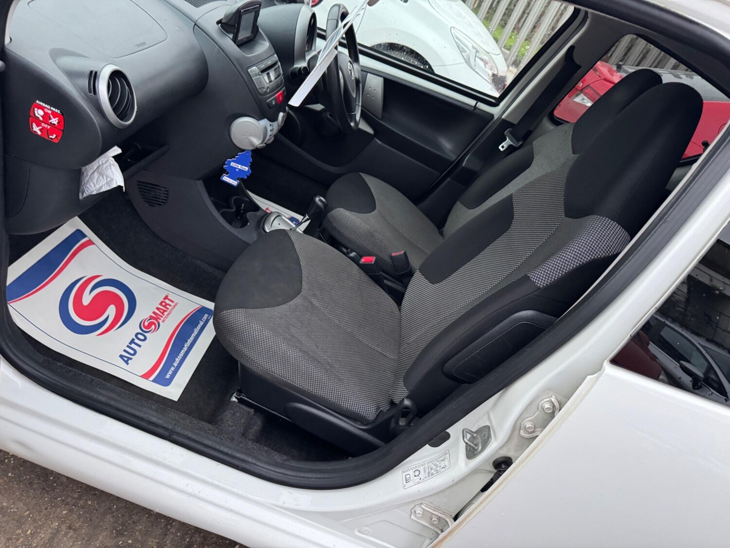 Used Toyota AYGO for sale - 77705196: Photo 31