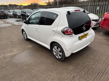 Used Toyota AYGO 2013 for sale - 77705196: Photo