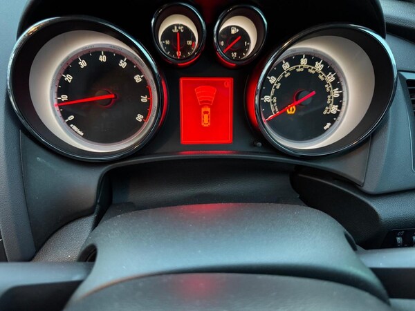 Used Vauxhall Astra GTC 2014 for sale - 76205626: Photo 33