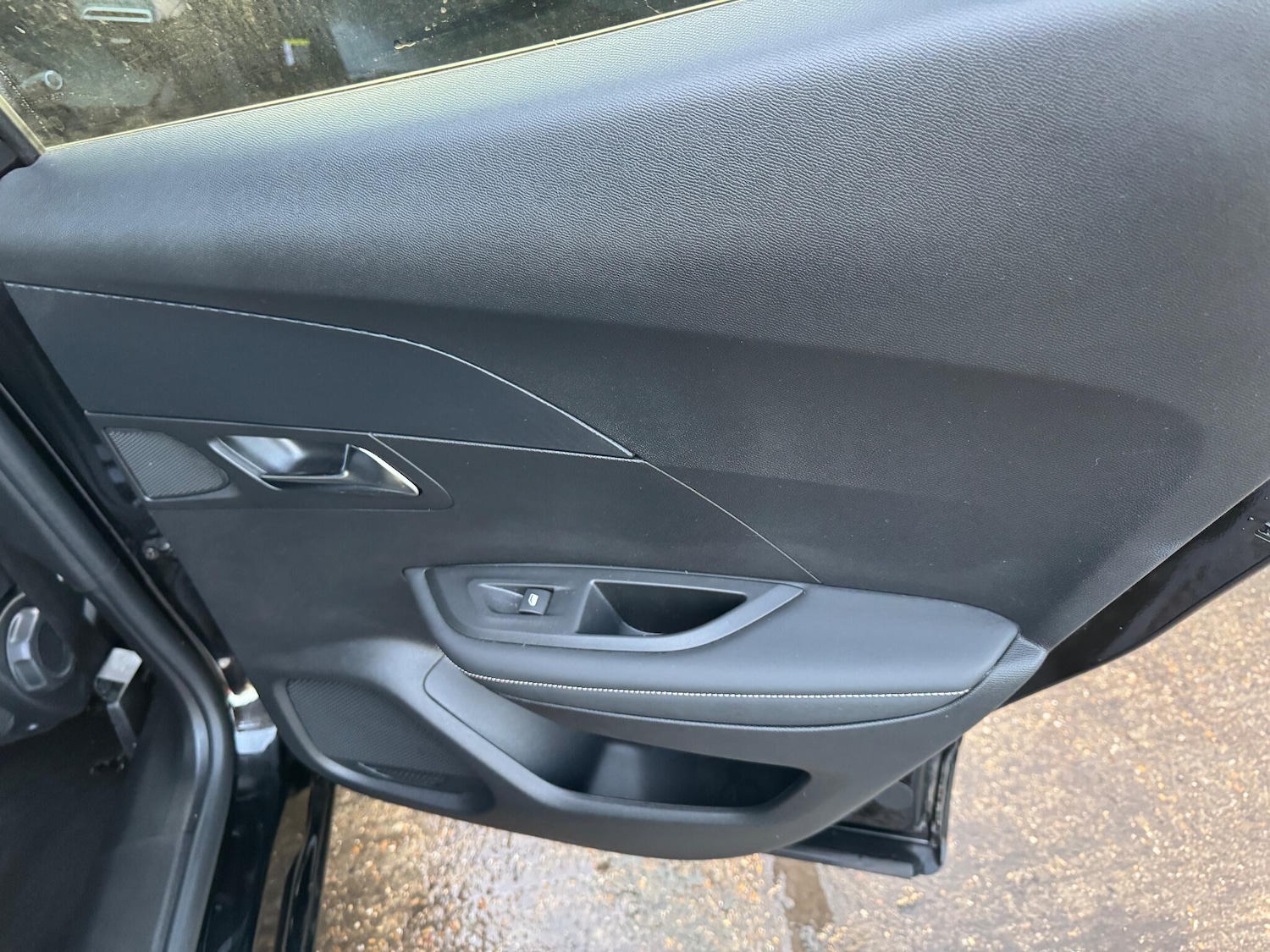 Used Peugeot 2008 2024 for sale - 76935873: Photo 29