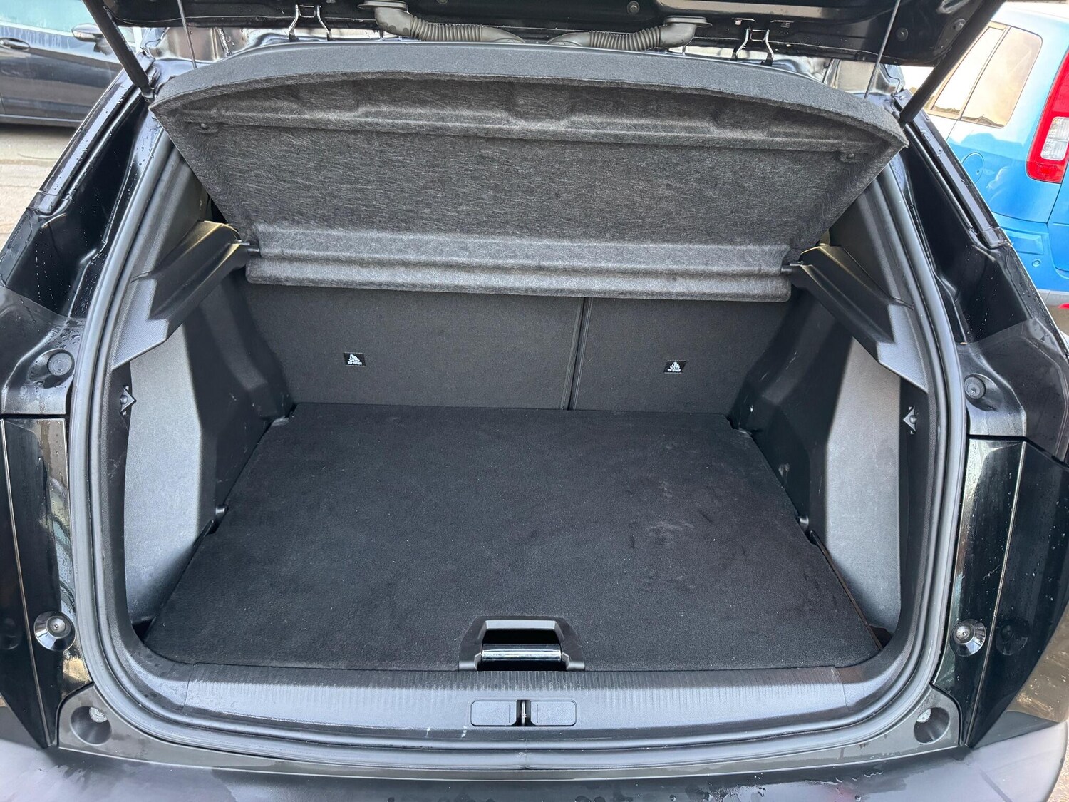 Used Peugeot 2008 2024 for sale - 76935873: Photo 41