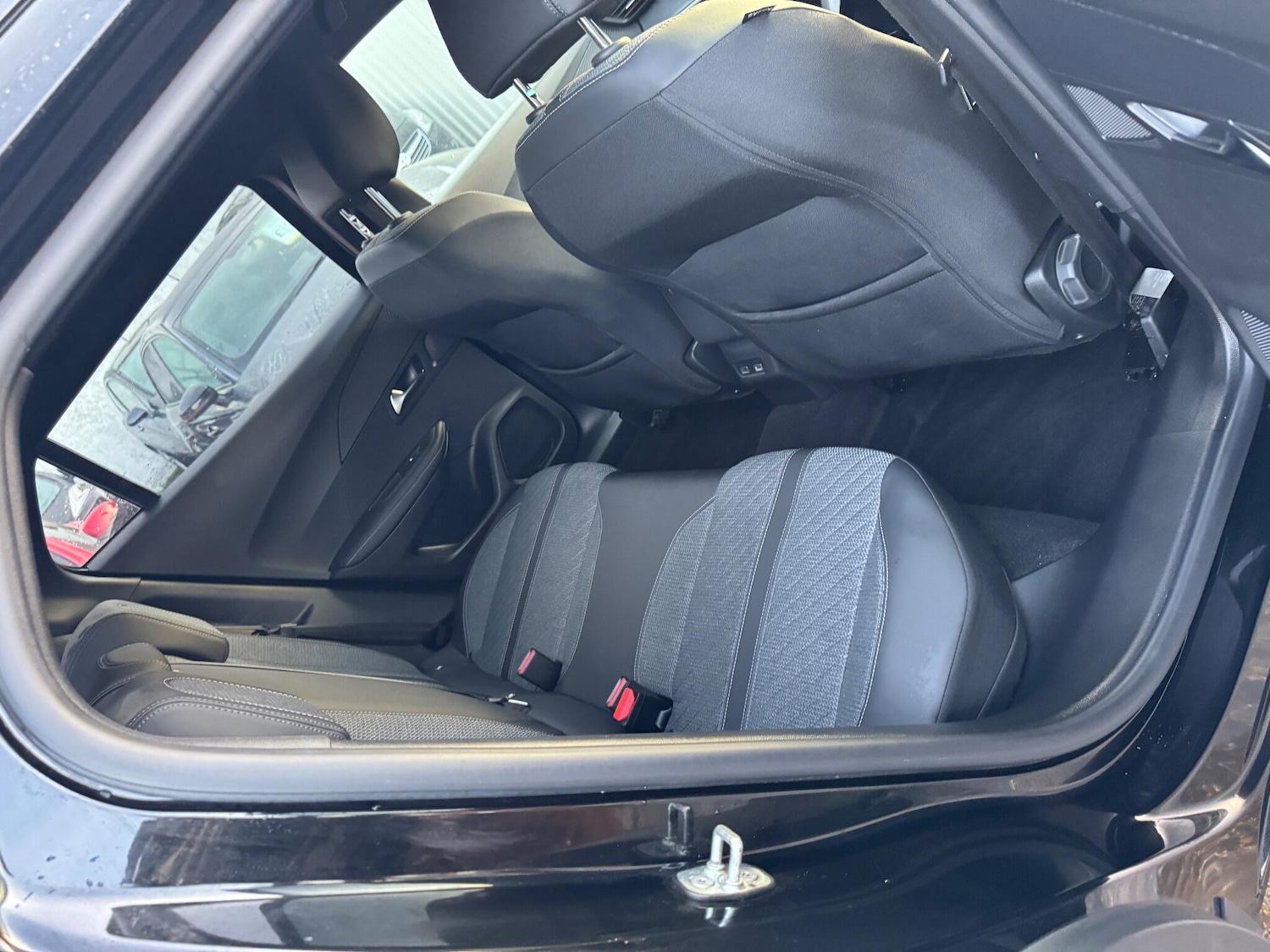 Used Peugeot 2008 2024 for sale - 76935873: Photo 56