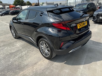 Used Toyota C-HR 2021 for sale - 79255586: Photo