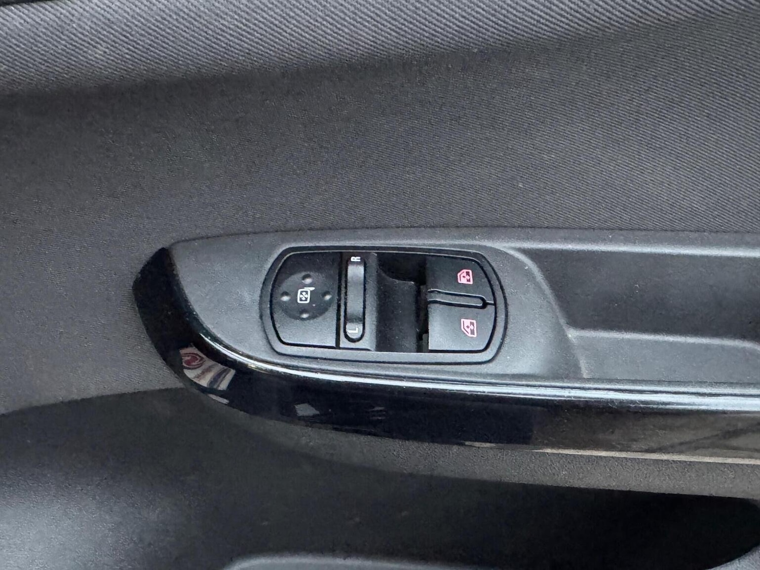 Used Vauxhall Corsa 2015 for sale - 76156721: Photo 27